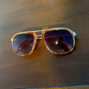 NWOT Free People Sunglasses